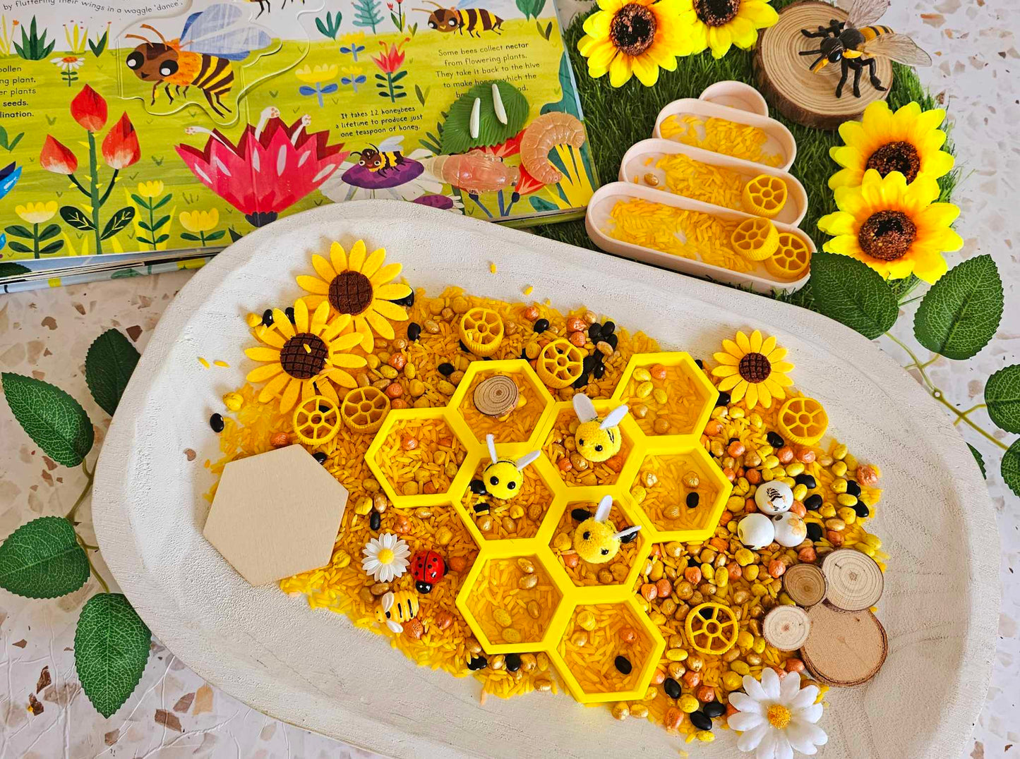 Little Bees Pour & Play