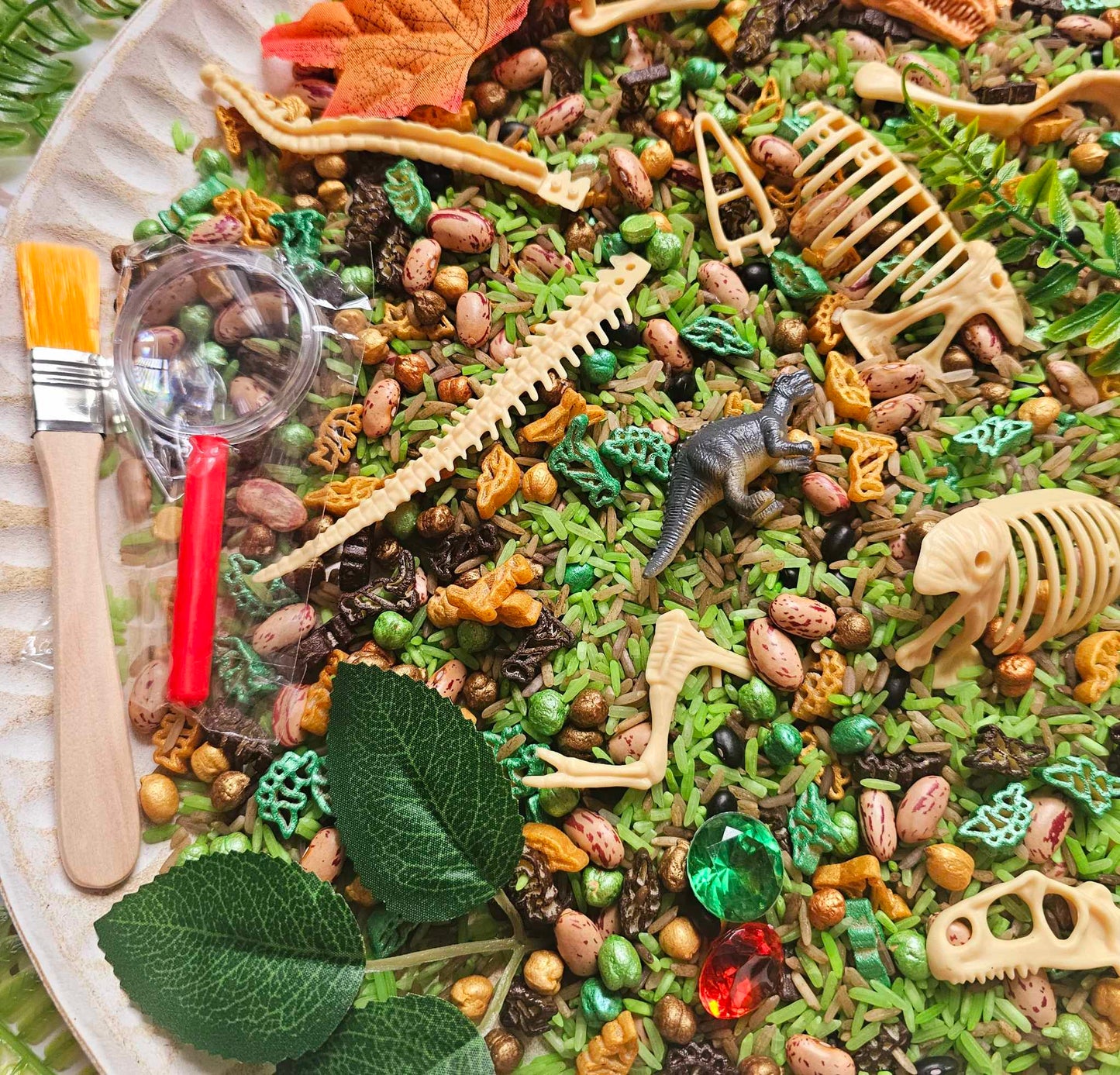 Dinosaur Fossils Pour & Play